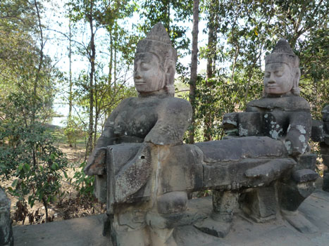 Detail de la porte Sud d'Angkor Thom