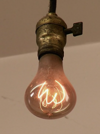 l'ampoule la plus ancienne du monde